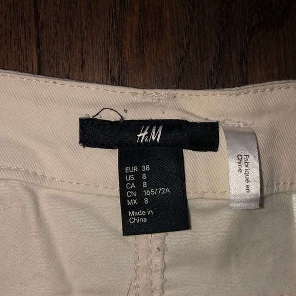 H&M shorts - Picture 3 of 4